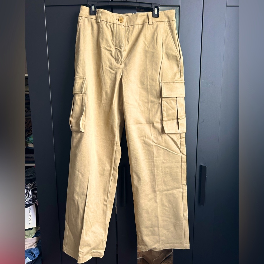 Beige cargo pants from Frank and oak